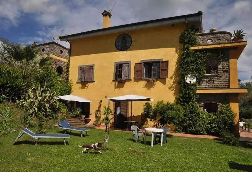 Aamiaismajoitus (B&B) La Culla Dei Castelli Romani