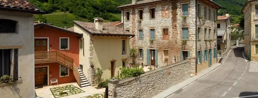 Aamiaismajoitus (B&B) Le Zitelle Di Ron