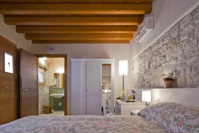 Aamiaismajoitus (B&B) Le Zitelle Di Ron