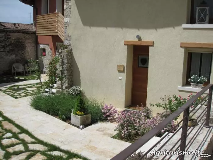 Aamiaismajoitus (B&B) Le Zitelle Di Ron