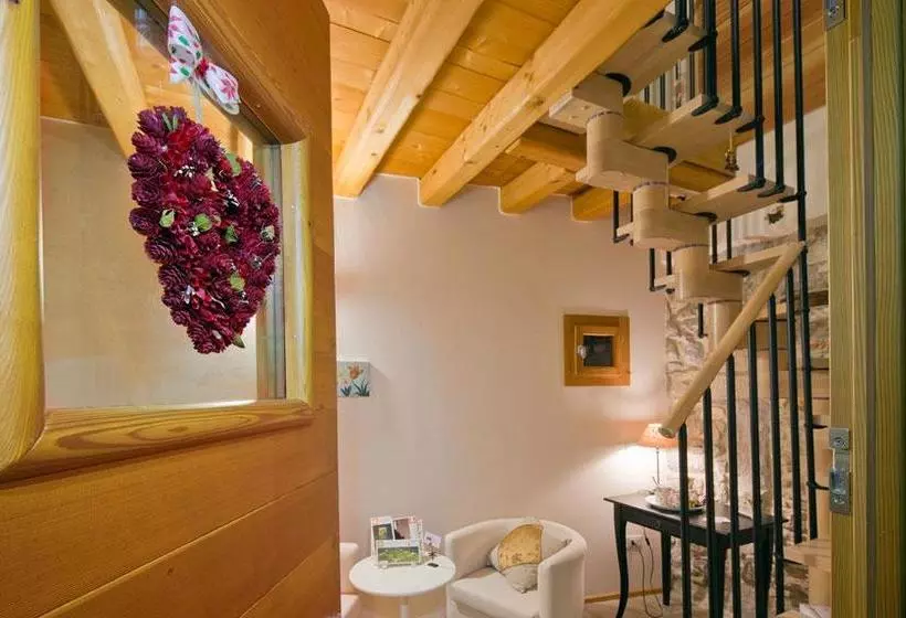 Aamiaismajoitus (B&B) Le Zitelle Di Ron