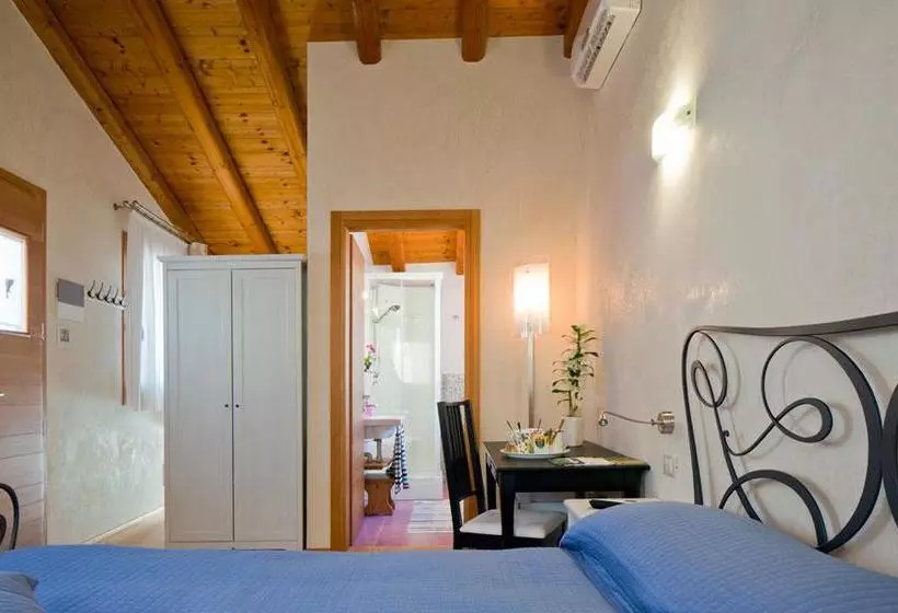 Aamiaismajoitus (B&B) Le Zitelle Di Ron