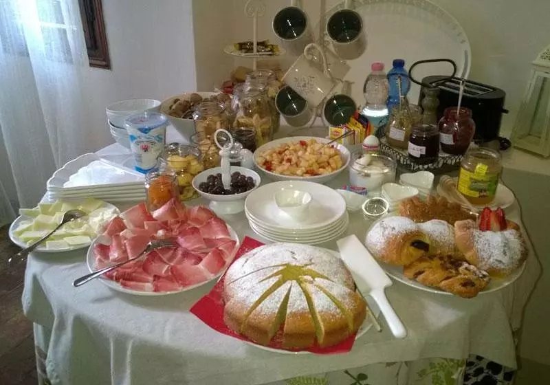 Aamiaismajoitus (B&B) Le Zitelle Di Ron