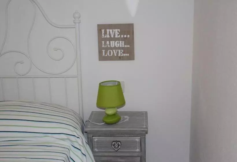Aamiaismajoitus (B&B) Marelaguna Rooms