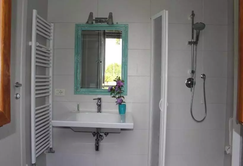Aamiaismajoitus (B&B) Marelaguna Rooms
