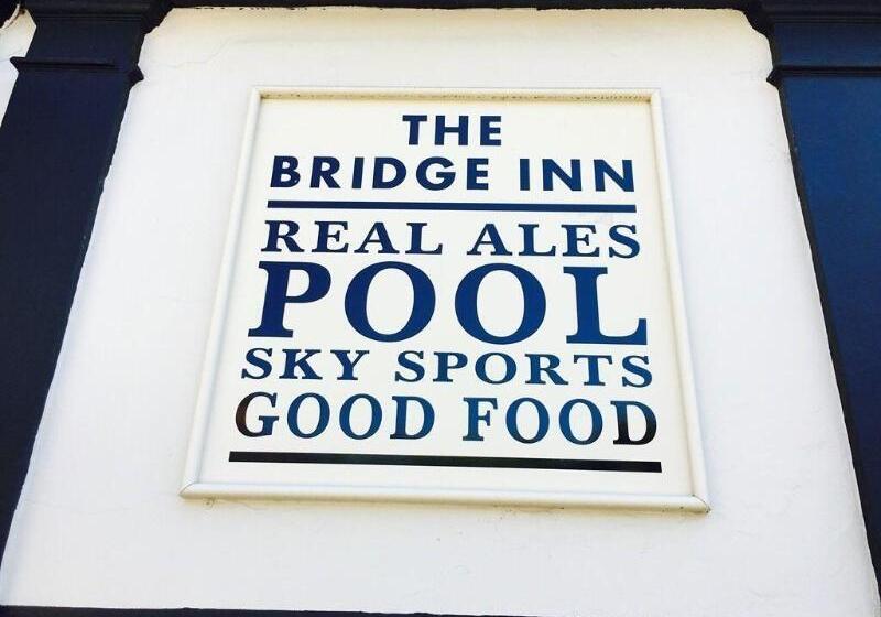 ベッドアンドブレックファースト The Bridge Inn