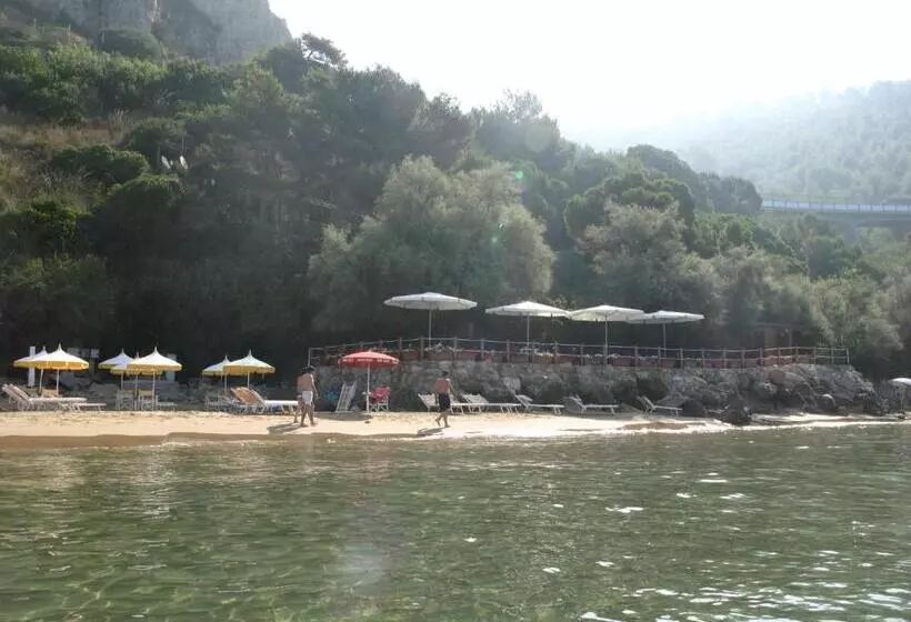 هتل Club Torre Capovento