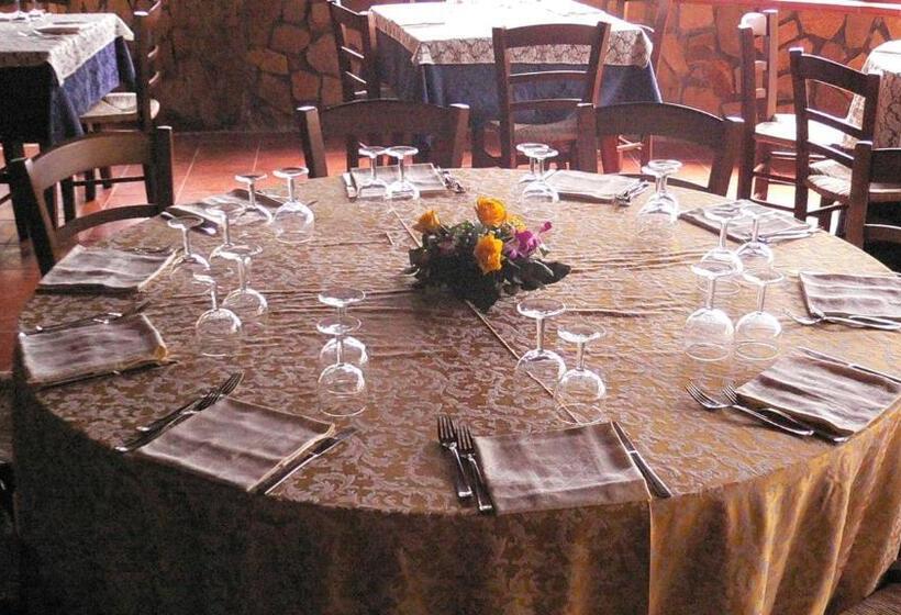 בית מלון כפרי Club Torre Capovento