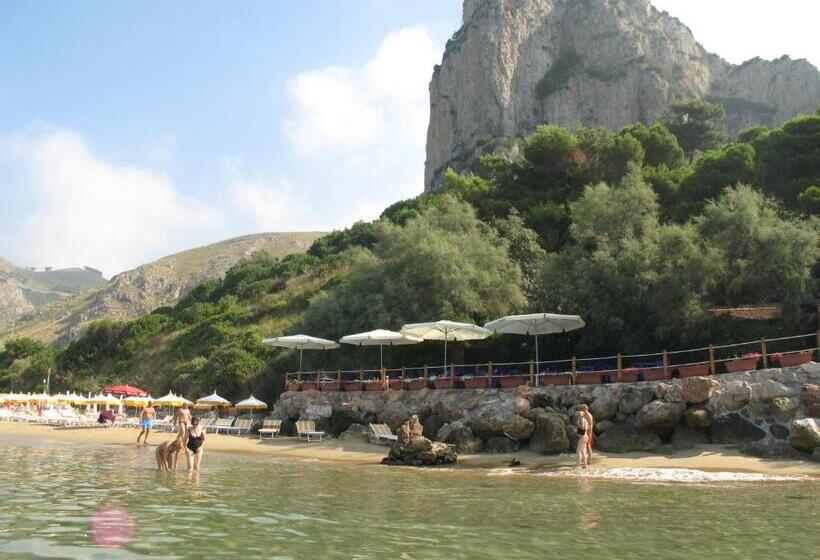 בית מלון כפרי Club Torre Capovento