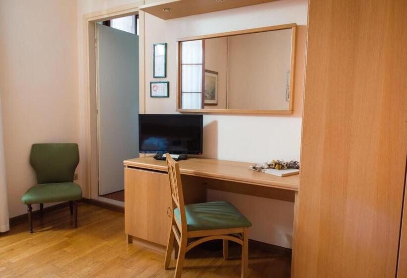 בית מלון כפרי Locanda Solagna