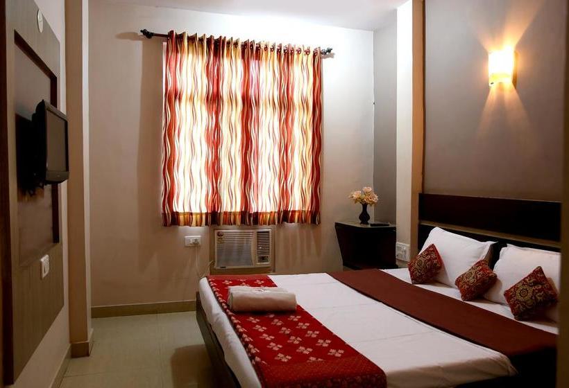 Отель Shubh Laxmi