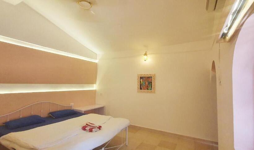 Schronisko Pappi Chulo Vagator