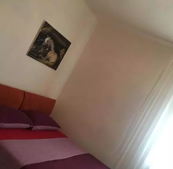 تختخواب و صبحانه Casa Ale