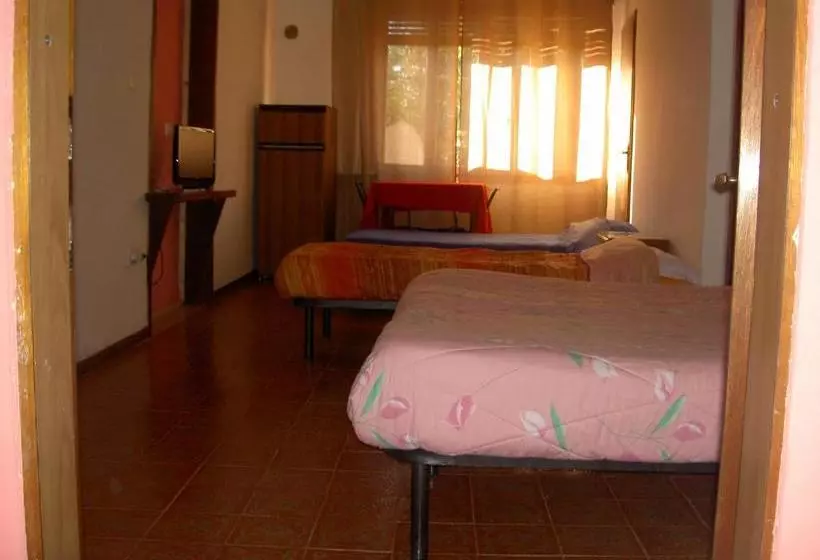 تختخواب و صبحانه Casa Ale