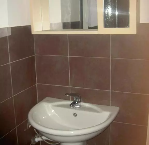 تختخواب و صبحانه Casa Ale