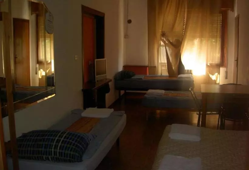 تختخواب و صبحانه Casa Ale