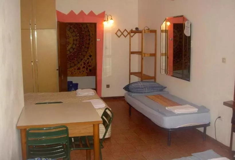 تختخواب و صبحانه Casa Ale