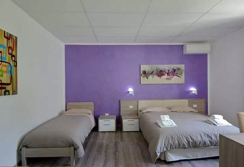 تختخواب و صبحانه Nidi Di Feo