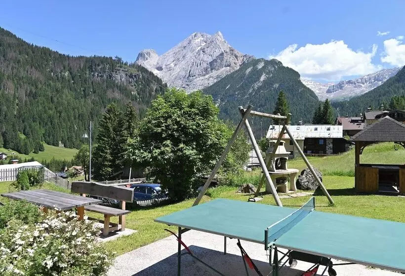 Hotelli Albergo Majorka