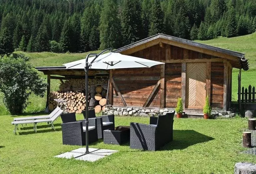 Hotelli Albergo Majorka