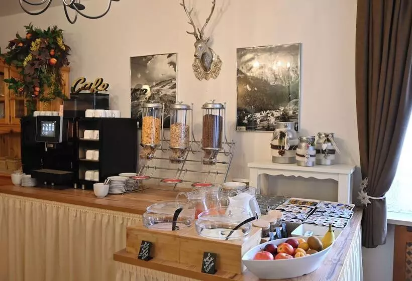 Hotelli Albergo Majorka