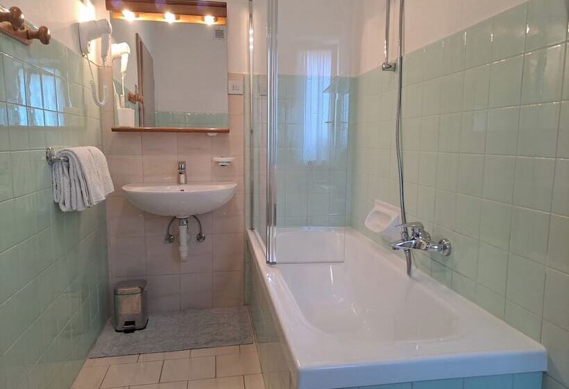 ホテル Albergo Majorka