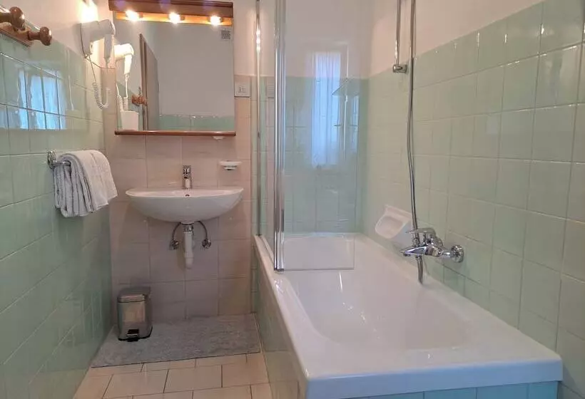 Hotelli Albergo Majorka