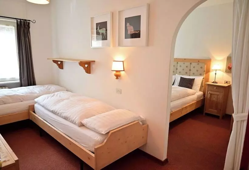 Hotelli Albergo Majorka