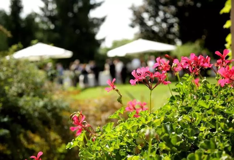 Hotelli Albergo Ristorante Belvedere
