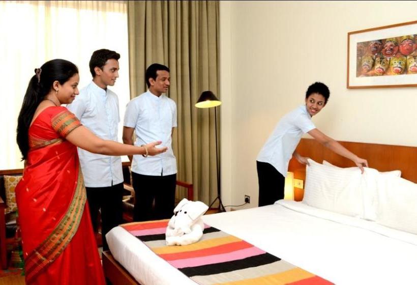 فندق Arastu A Budget