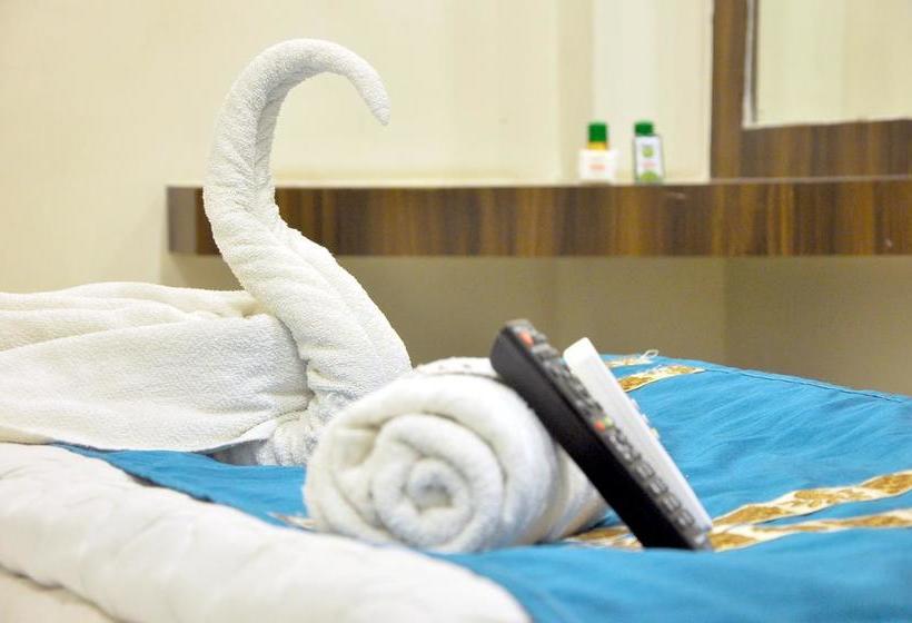 בית מלון כפרי Ashoka Palace