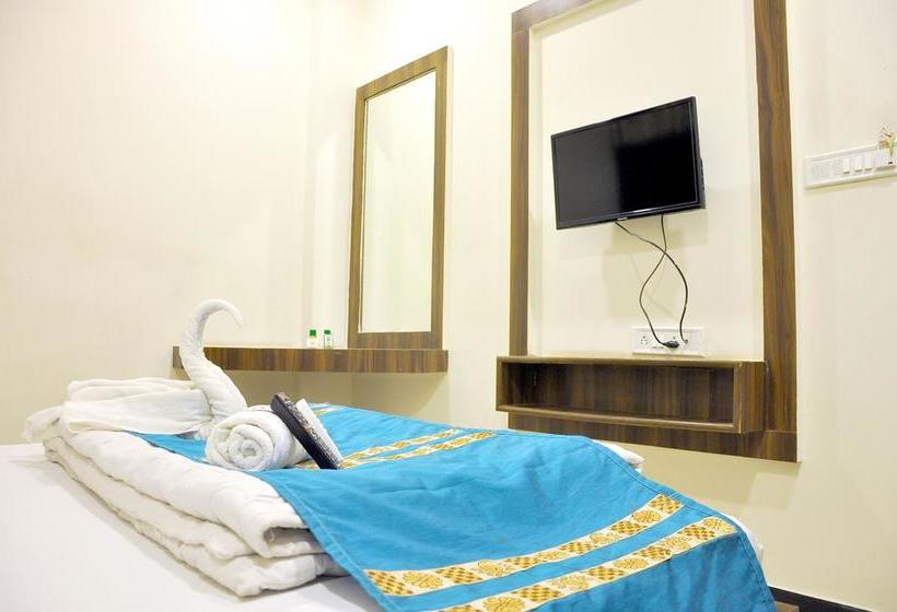 בית מלון כפרי Ashoka Palace