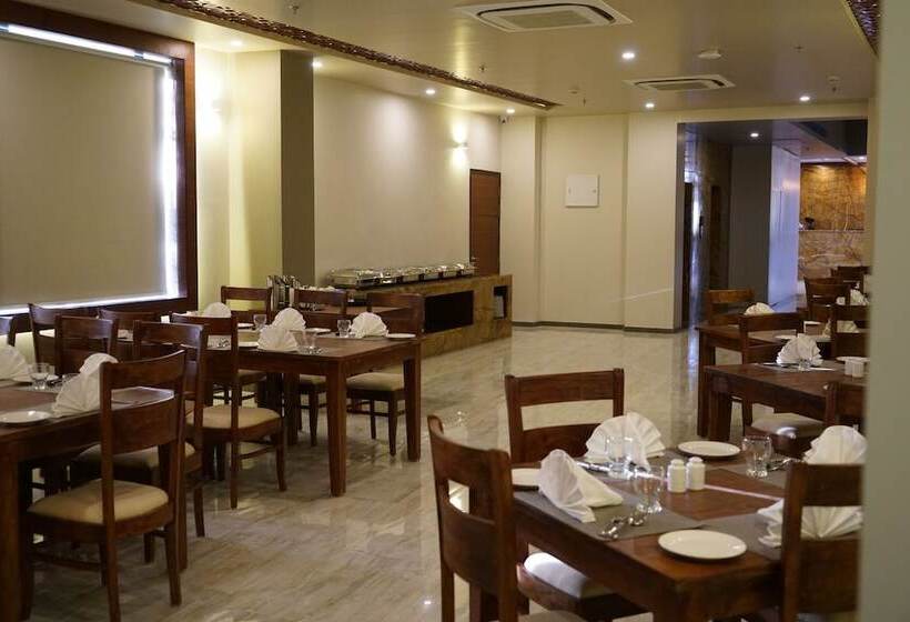 هتل Jaipur Central