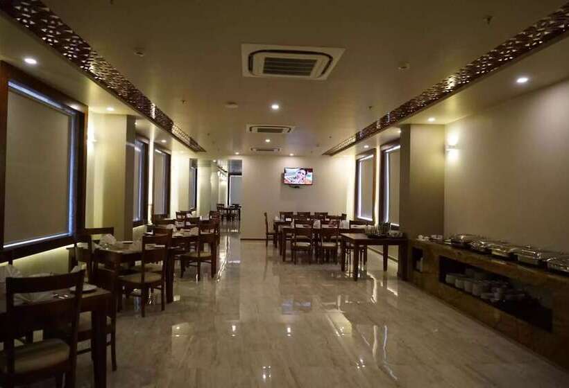 هتل Jaipur Central