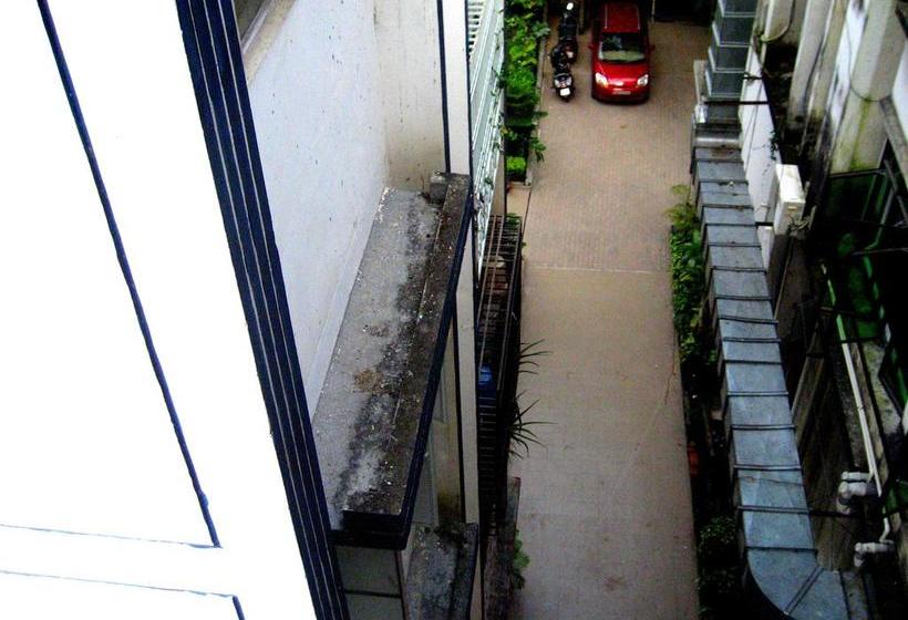 בית מלון כפרי Monarch Aachal