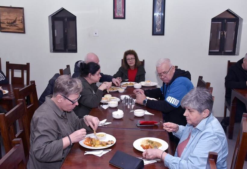 Отель Shahi Palace Mandawa