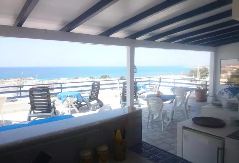 Bed And Breakfast Delfino Blu