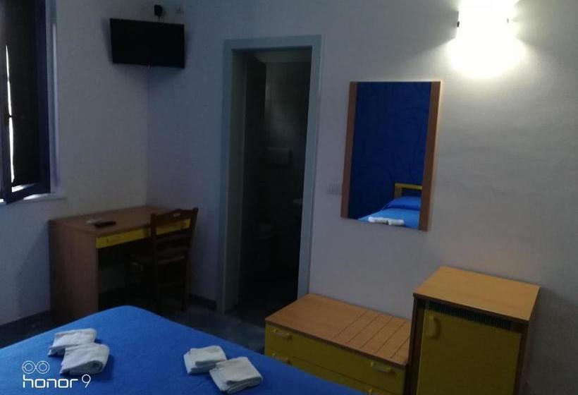 Bed And Breakfast Delfino Blu