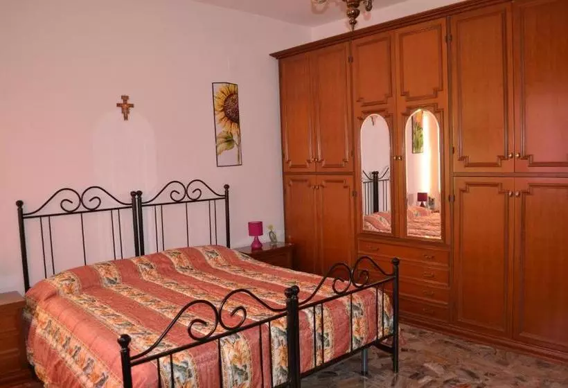 Aamiaismajoitus (B&B) Il Giardino Del Gallo