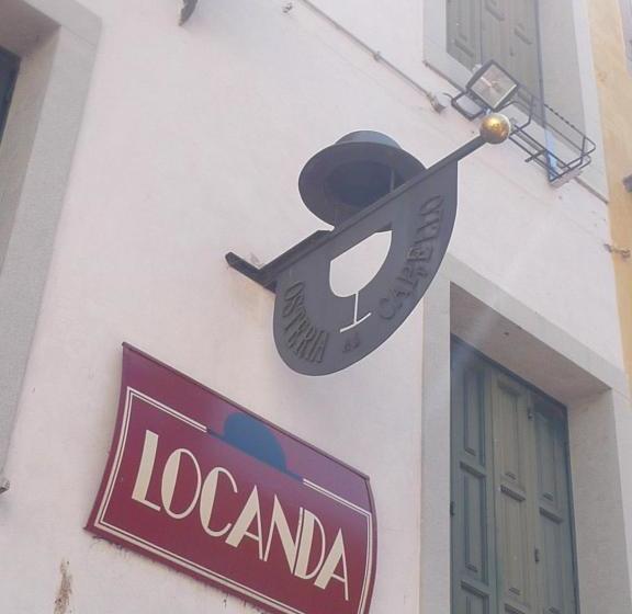 تختخواب و صبحانه Locanda Al Cappello