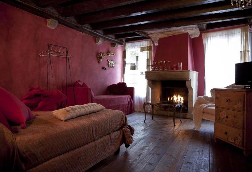 تختخواب و صبحانه Locanda Al Cappello