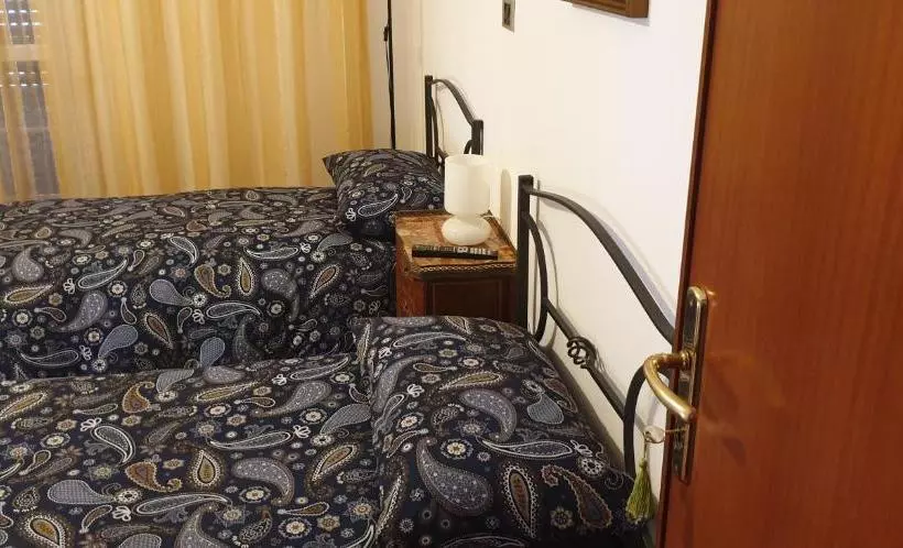Aamiaismajoitus (B&B) Villa Emma
