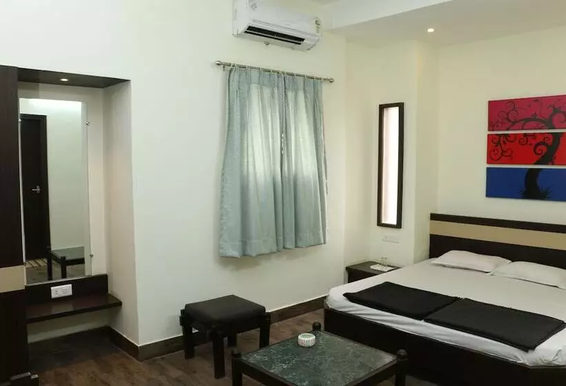 Hotel Chanakya