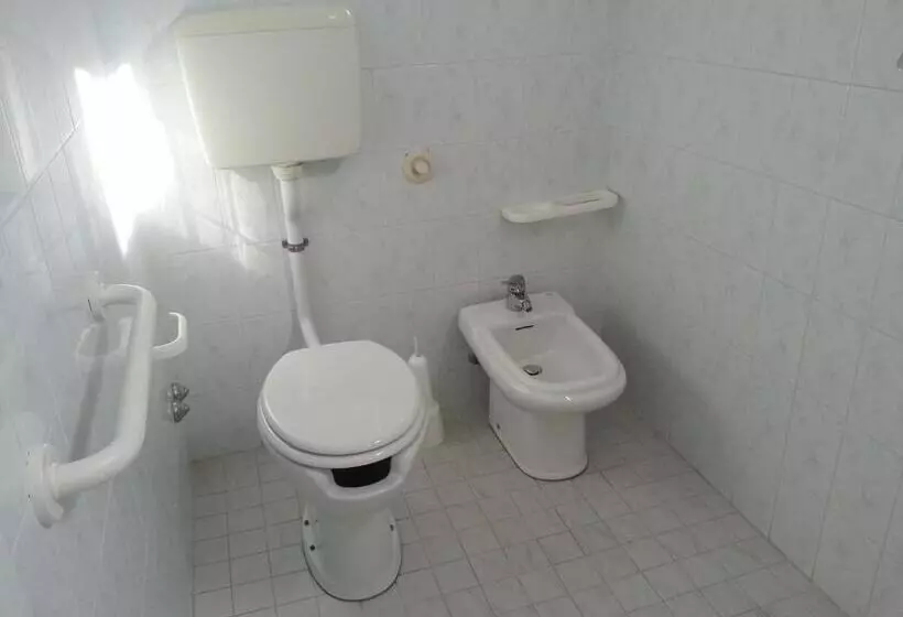 Hotelli La Parigina