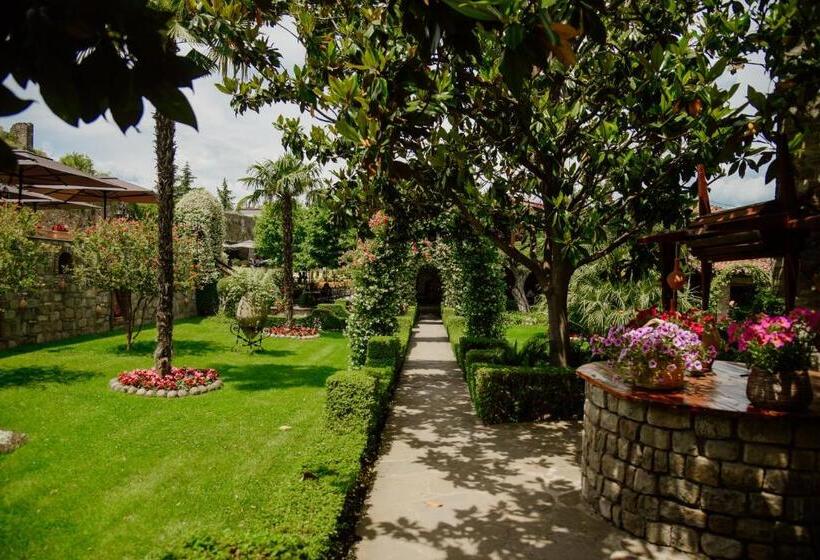 فندق Real Scampis