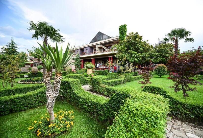 فندق Real Scampis