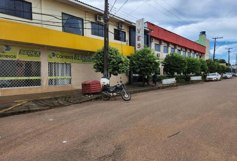 בית מלון כפרי Yves