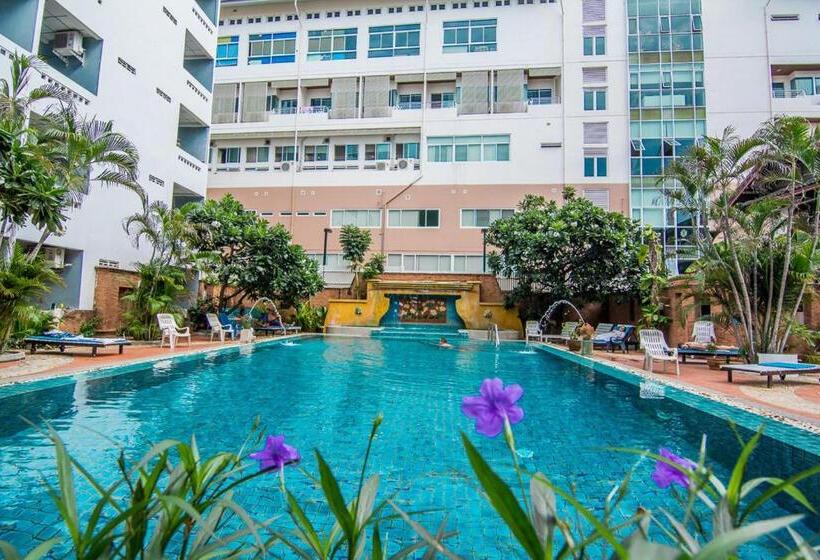 هتل Sutus Court 5