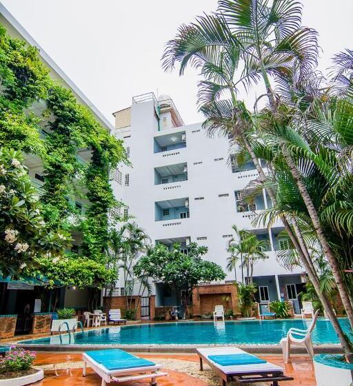 هتل Sutus Court 5