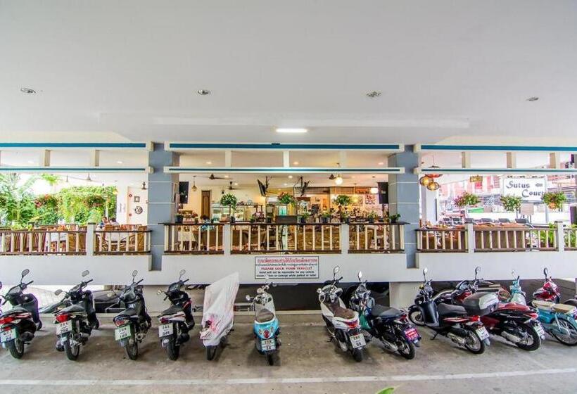 هتل Sutus Court 5